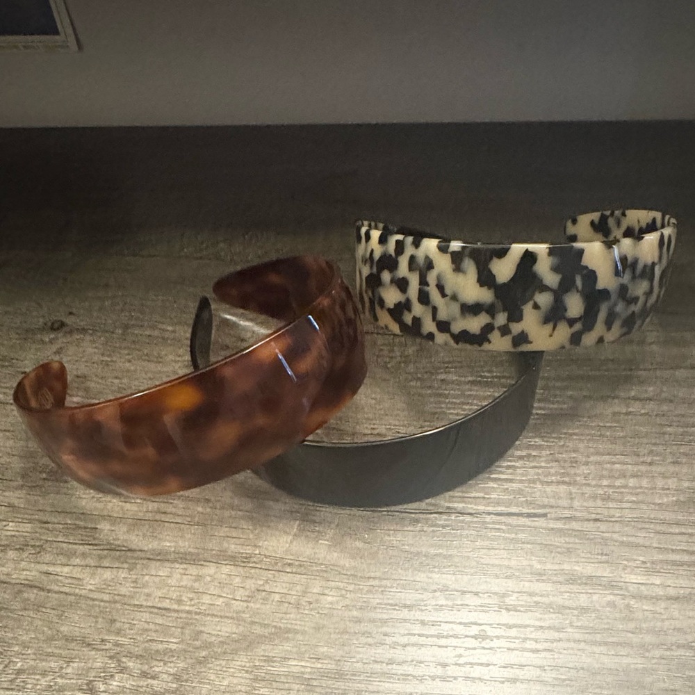 Set of 3 C.O.Bigelow Pharmacy 2 Inch Headbands 
;very Carolyn-Besette Kennedy